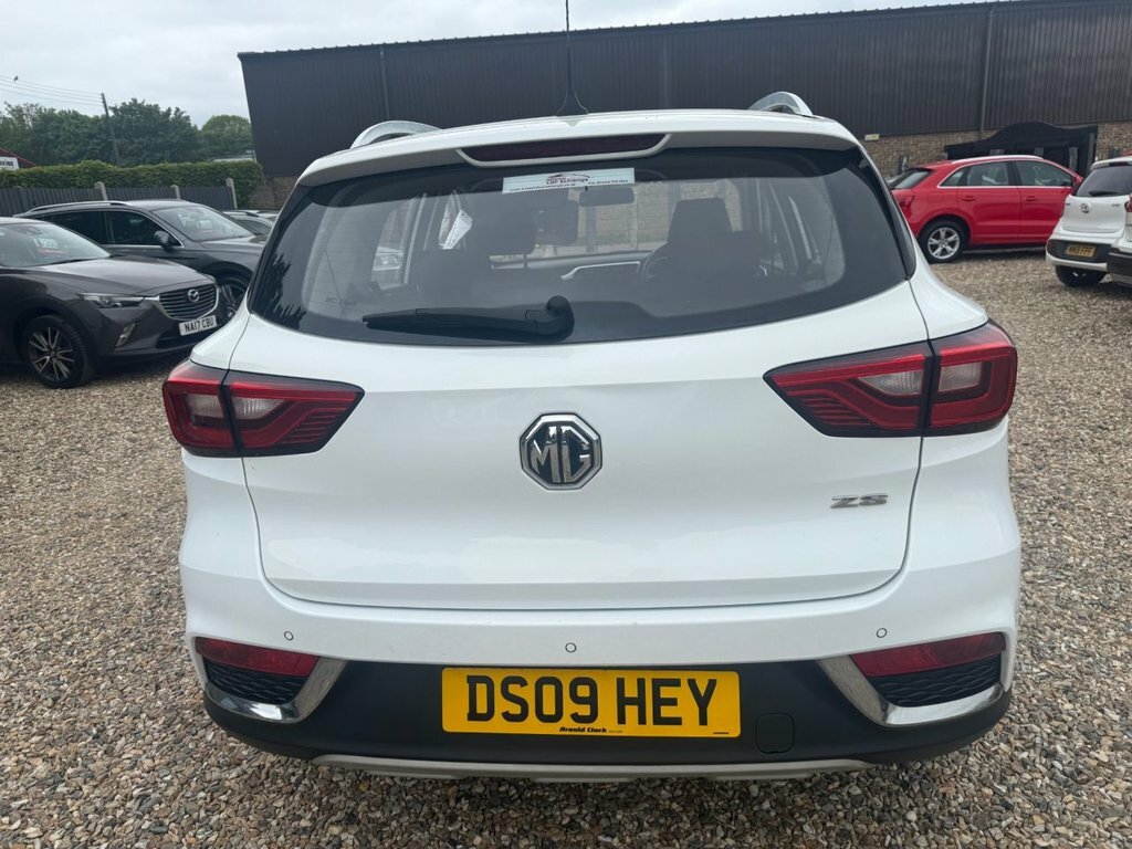MG ZS 1.5L Excite White #6
