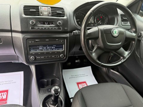 Skoda Fabia 1.4 Tdi Pure Drive Scout Silver #13