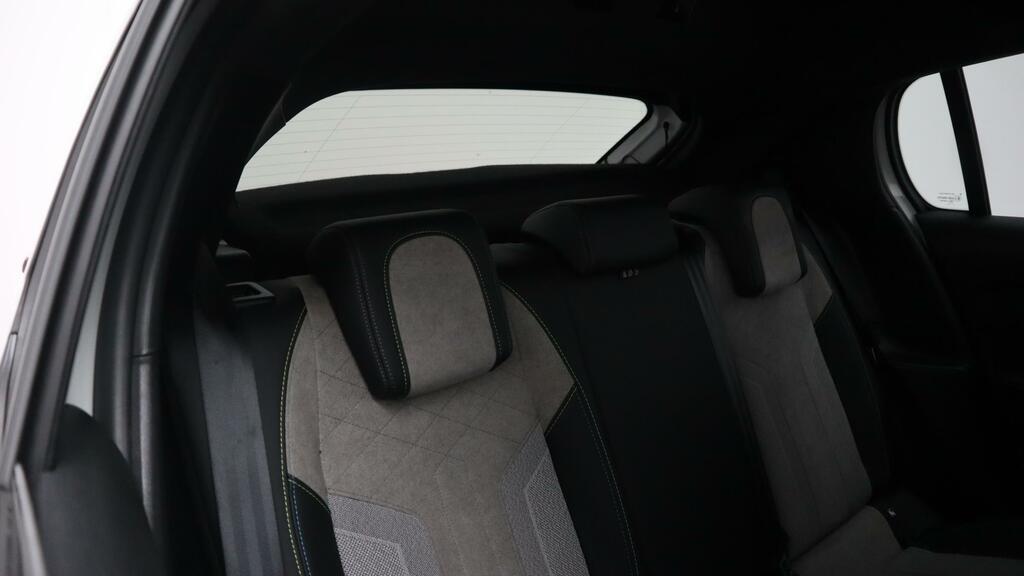 Peugeot 208 Puretech Allure Premium Ss White #32