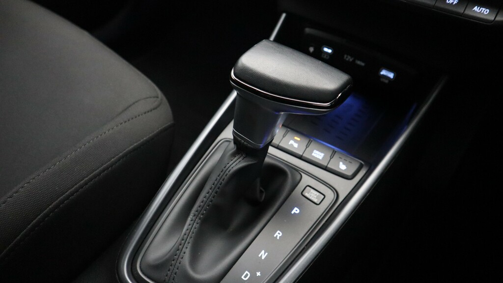 Hyundai I20 1.0T Gdi Advance White #19