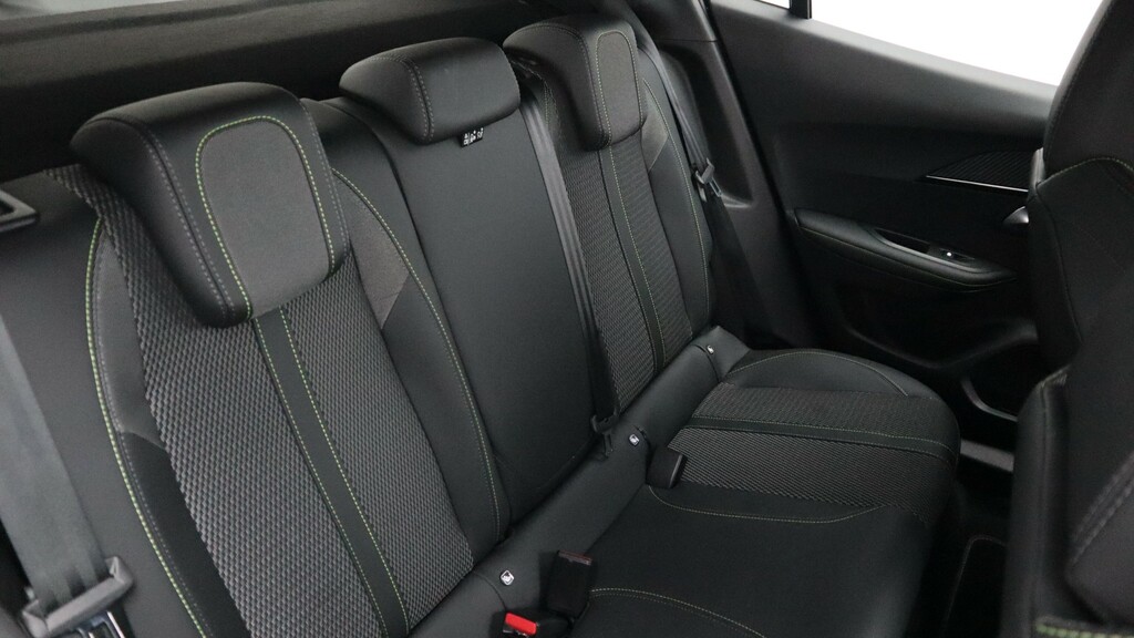 Peugeot 2008 1.2 Hybrid 136 Gt E-dsc6 Black #29