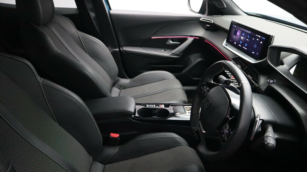 Peugeot 2008 1.2 Hybrid 136 Gt E-dsc6 Black #10