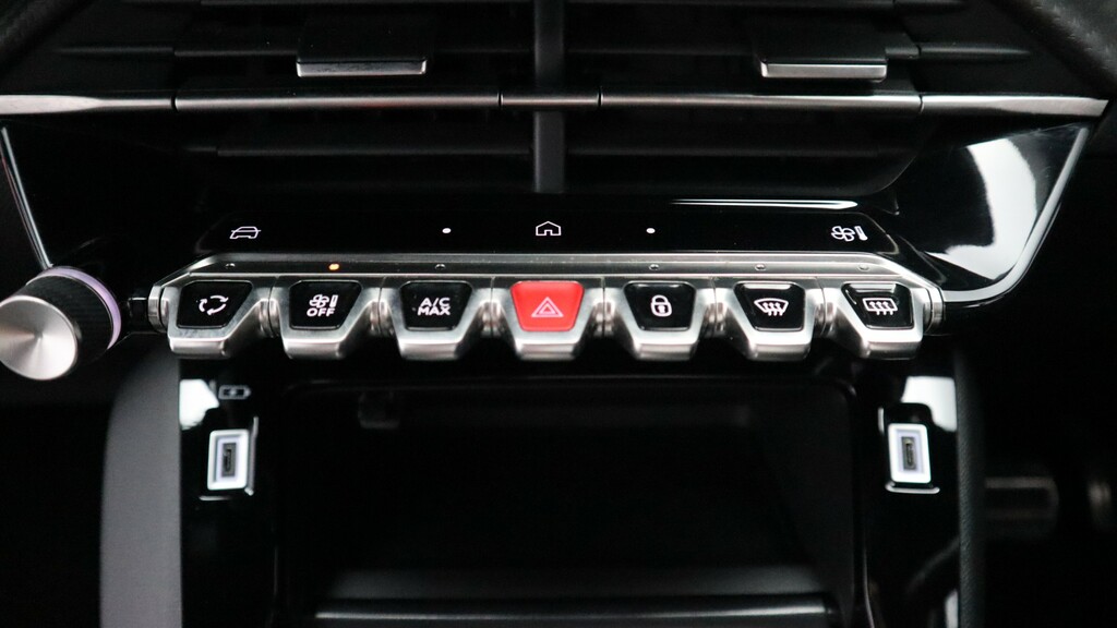 Peugeot 2008 1.2 Hybrid 136 Gt E-dsc6 Black #26