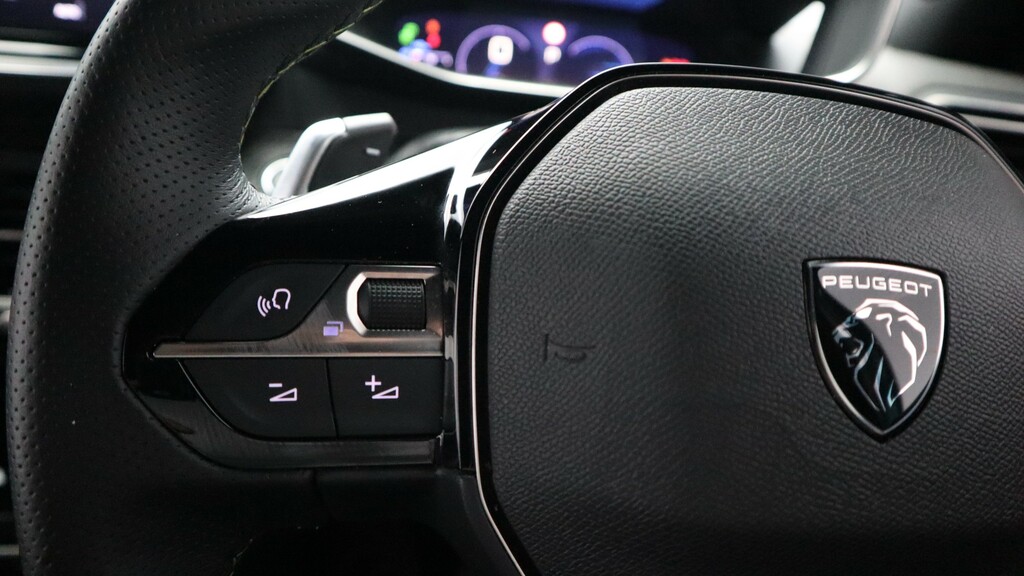 Peugeot 2008 1.2 Hybrid 136 Gt E-dsc6 Black #12
