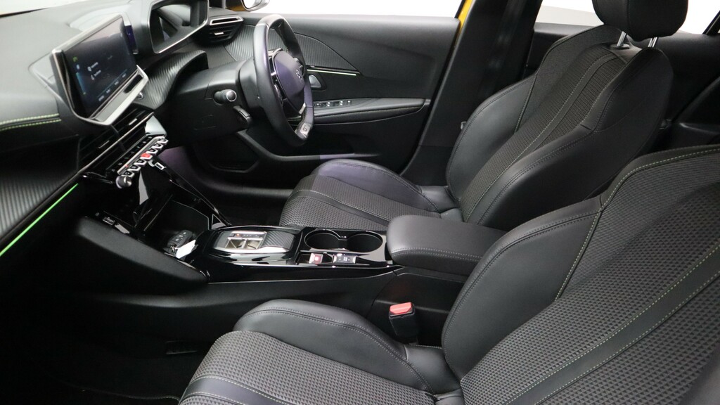 Peugeot e-208 50Kwh Gt Premium 7Kw Charger Yellow #9