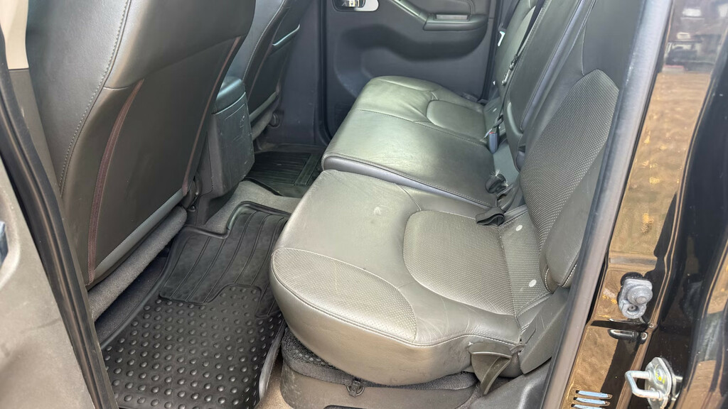 Nissan Navara Navara Tekna Dci Grey #9
