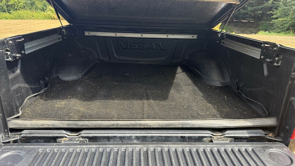 Nissan Navara Double Cab Pick Up Tekna 2.5Dci 190 4Wd Pick Up Di Black #6