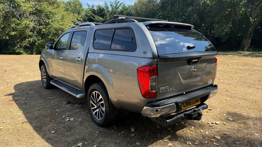 Nissan Navara Double Cab Pick Up Tekna 2.3Dci 190 4Wd Pick Up Di Grey #4