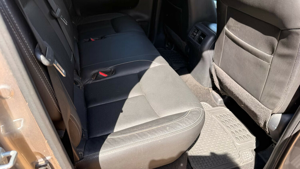 Nissan Navara 2.3 Dci Tekna Pickup Double Cab Grey #9