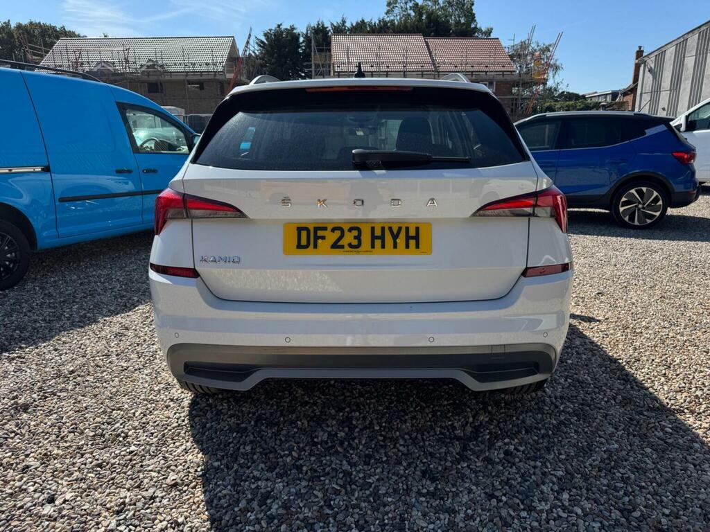 Skoda Kamiq Suv 1.5 Tsi Act Se Drive Dsg Euro 6 Ss 202 DF23HYH White #5
