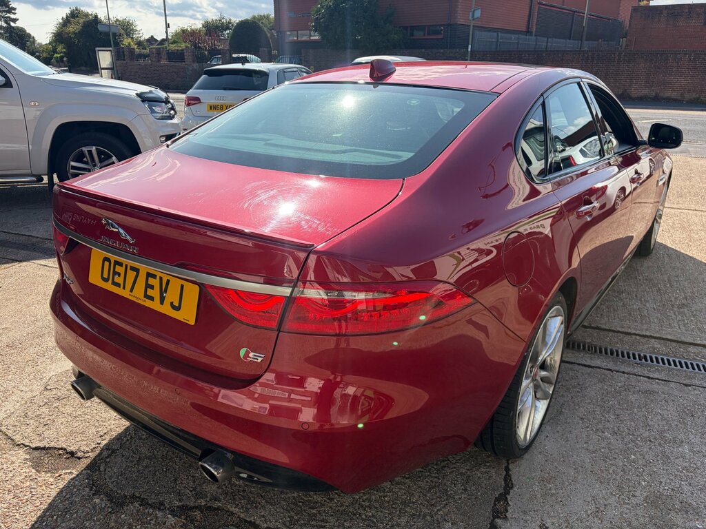 Jaguar XF 3.0D V6 S Saloon Euro 6 Ss 300 Red #6