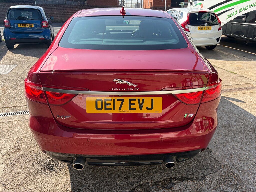 Jaguar XF 3.0D V6 S Saloon Euro 6 Ss 300 Red #5