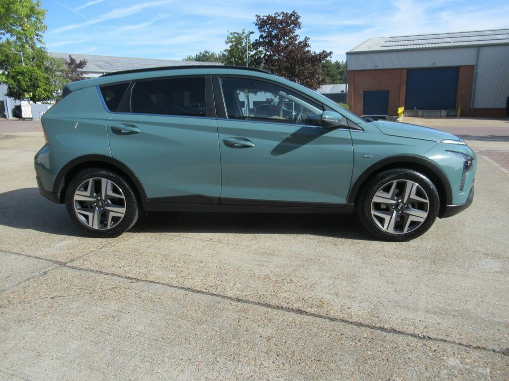 Hyundai Bayon 1.0 T-gdi Mhev Premium Dct Euro 6 Ss Green #2