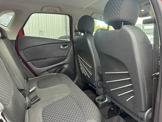 Renault Captur Renault Captur 0.9 Tce 90 Signature X Nav Black #24