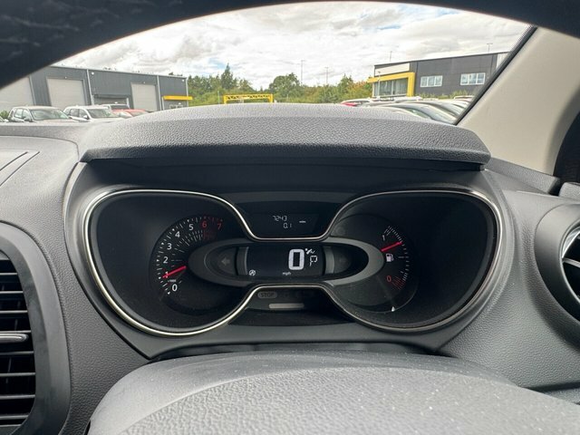 Renault Captur Renault Captur 0.9 Tce 90 Signature X Nav Black #39