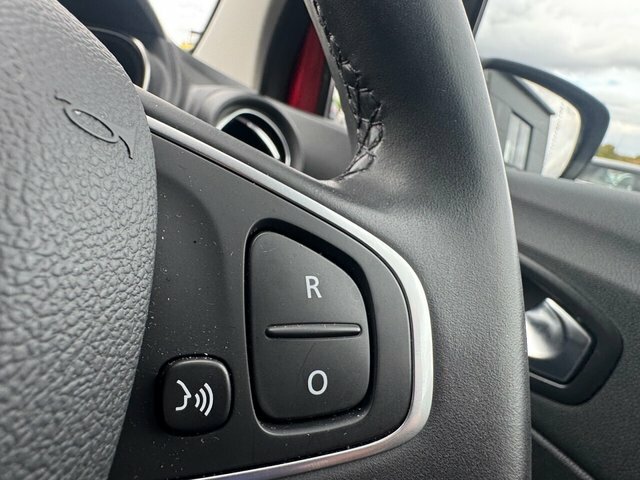 Renault Captur Renault Captur 0.9 Tce 90 Signature X Nav Black #42