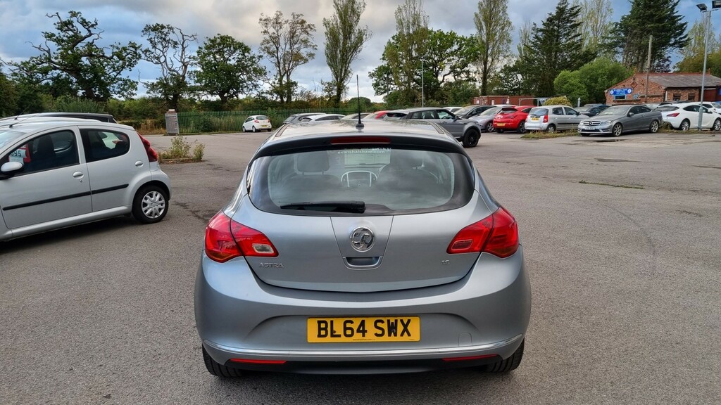 Vauxhall Astra Hatchback 1.6 16V Excite 2014 BL64SWX Silver #5