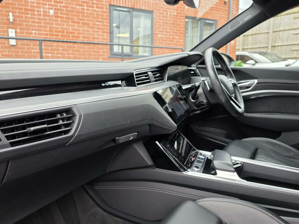 Audi E-tron Suv LO72NGN Black #4