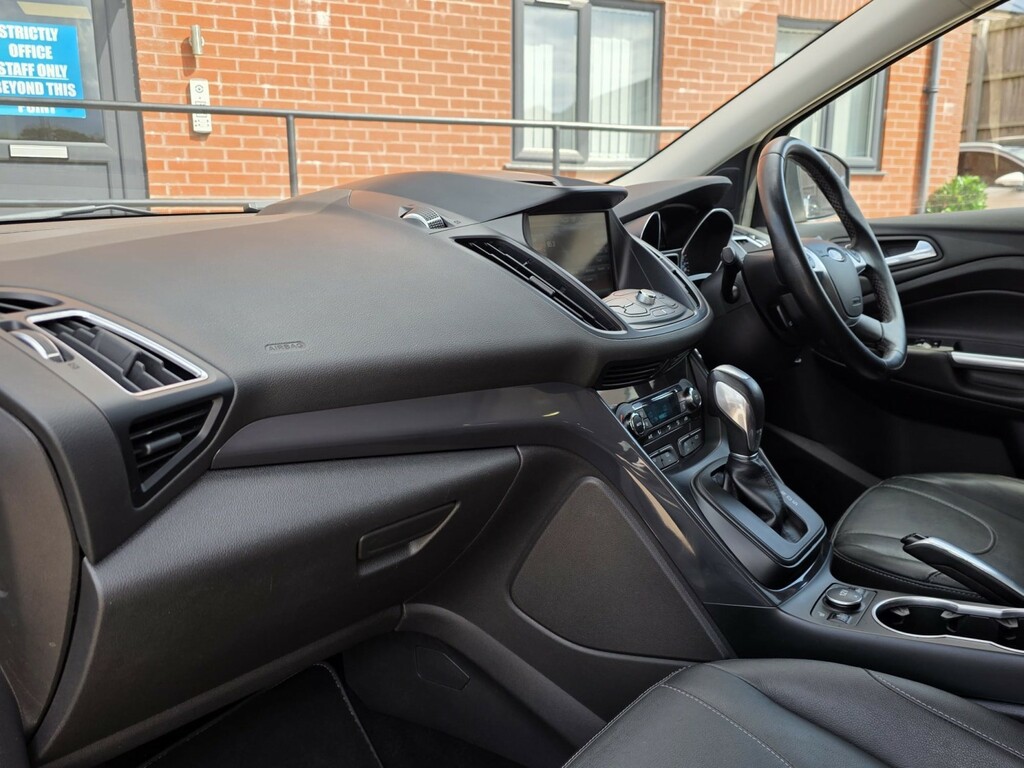 Ford Kuga 2.0 Tdci Titanium X Black #3