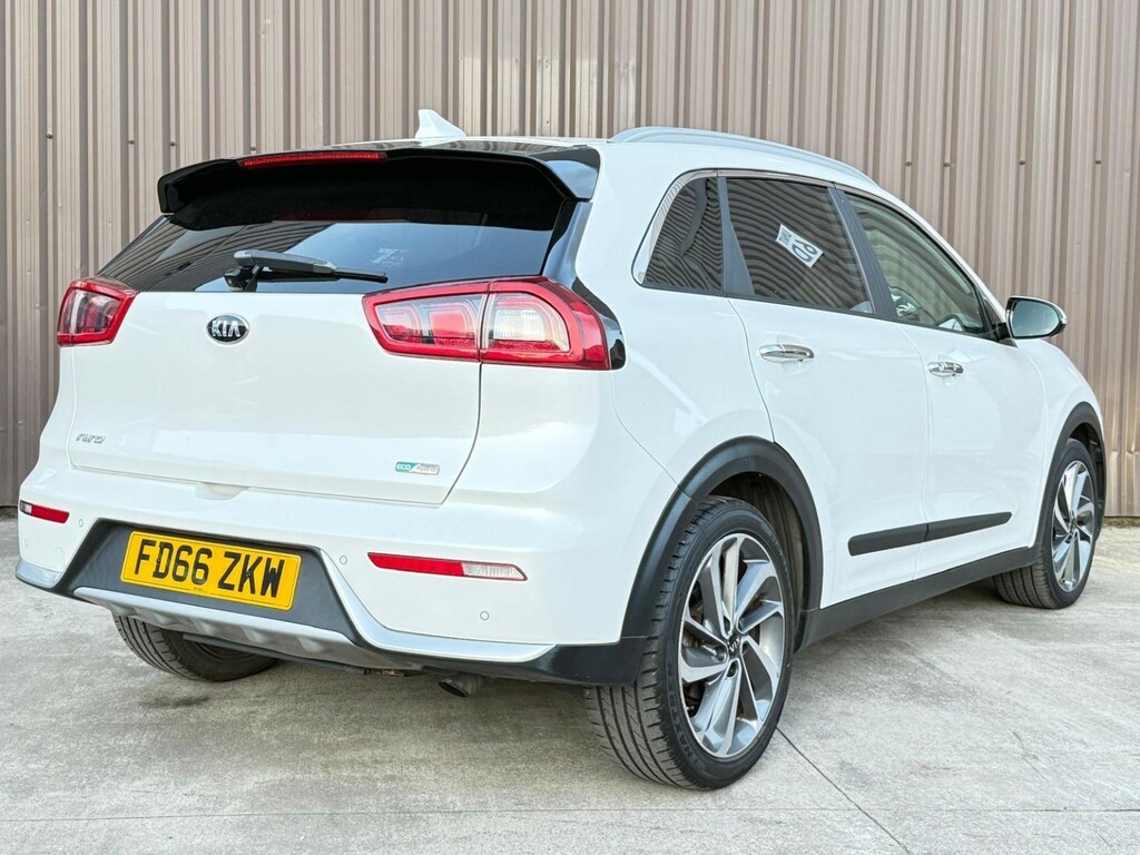 Kia Niro 1.6 H Gdi 3 White #4