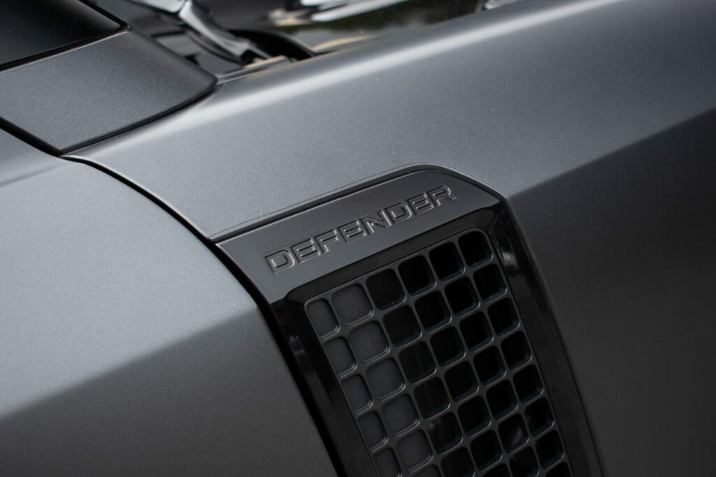Land Rover Defender 90 3.0 D250 Hse 90 Green #13