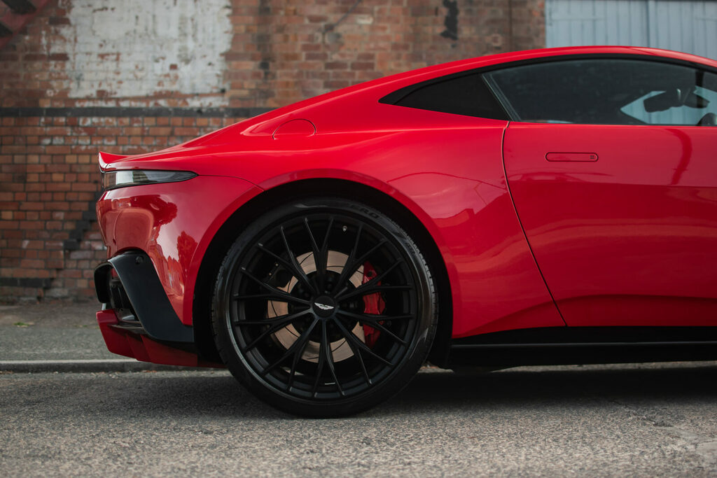 Aston Martin Vantage 4.0 V8  #3