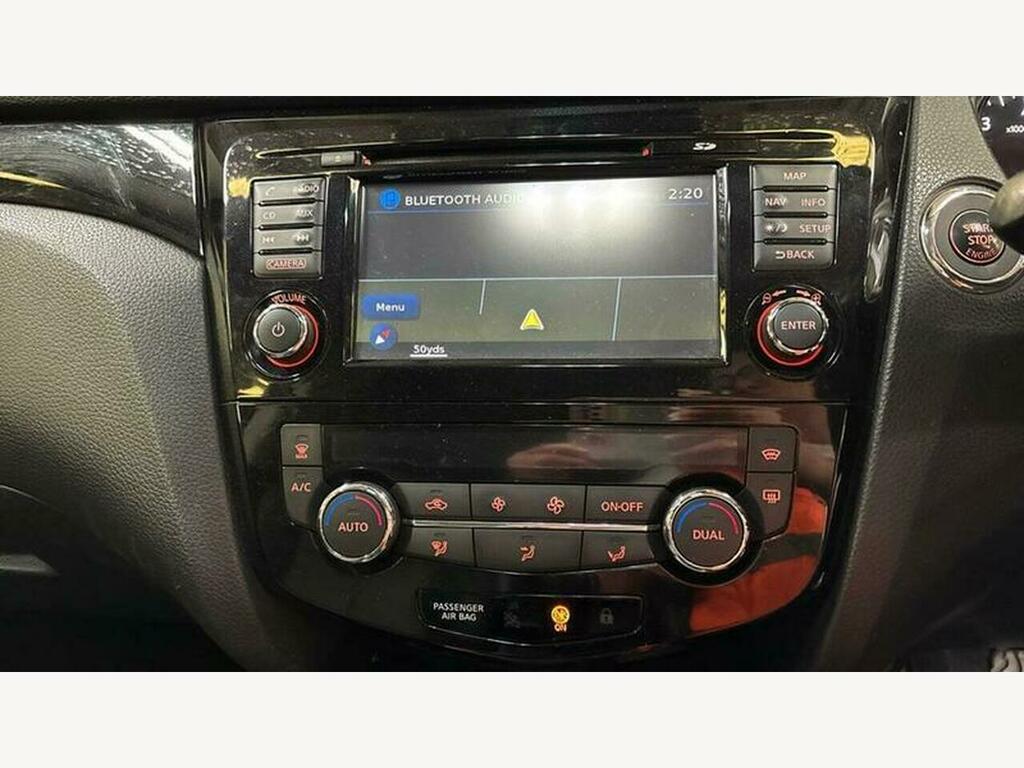Nissan Qashqai Acenta Dig-t Smart Vision White #11