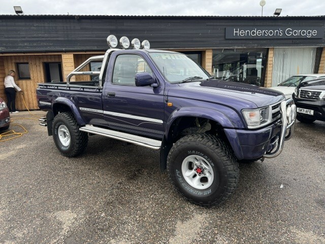 Toyota HILUX Pickup 2.4 Turbo Probably The Best In Count Blue #6