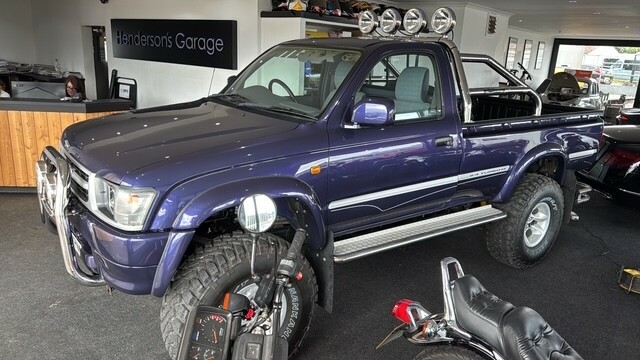 Toyota HILUX Pickup 2.4 Turbo Probably The Best In Count Blue #3