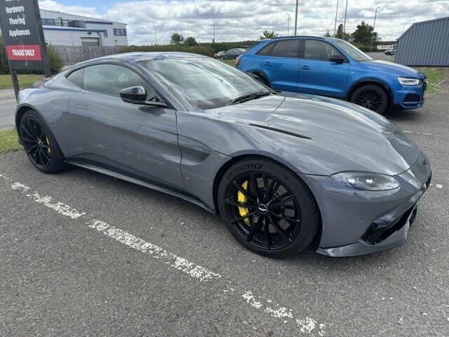 Aston Martin Vantage 4.0 V8 Grey