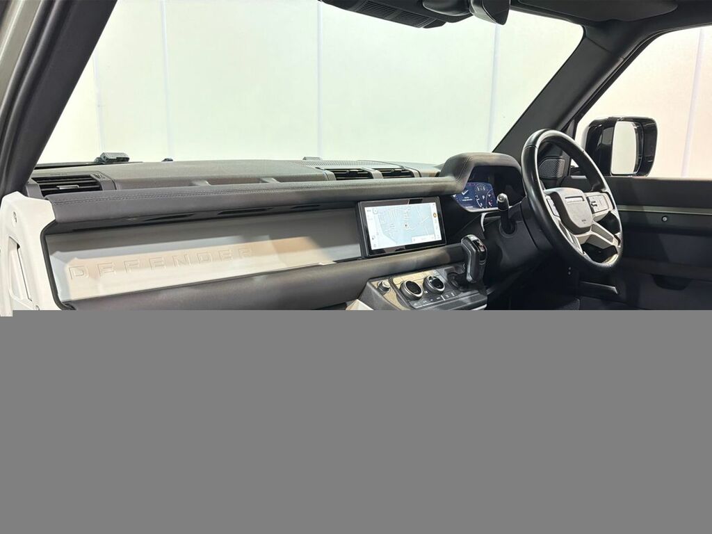 Land Rover Defender 90 3.0 D250 S 90 Green #5