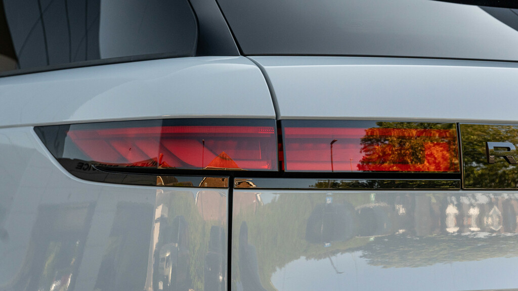 Land Rover Range Rover Sport 4.4 P635 V8 Sv MT26ZDA Grey #5