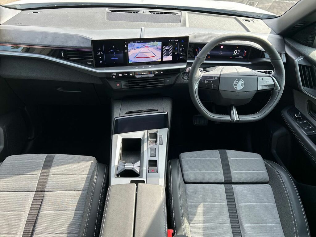 Vauxhall Grandland 157Kw Gs 73Kwh White