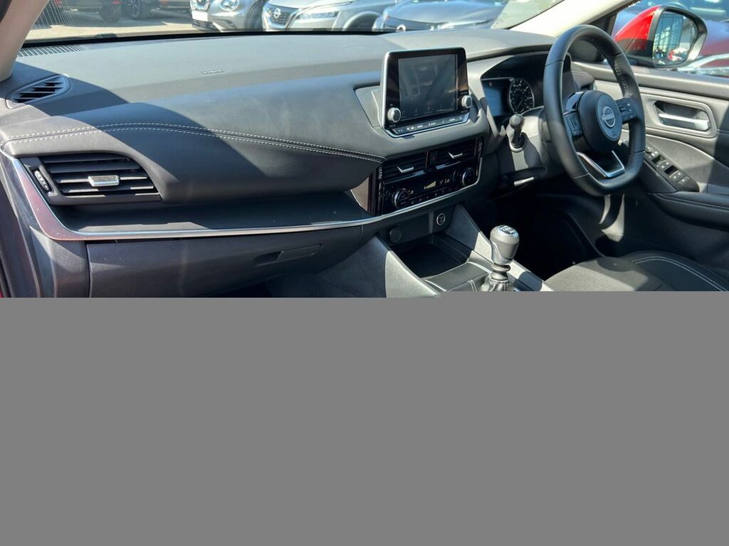 Nissan Qashqai 1.3 Dig-t Mh Acenta Premium Red #4