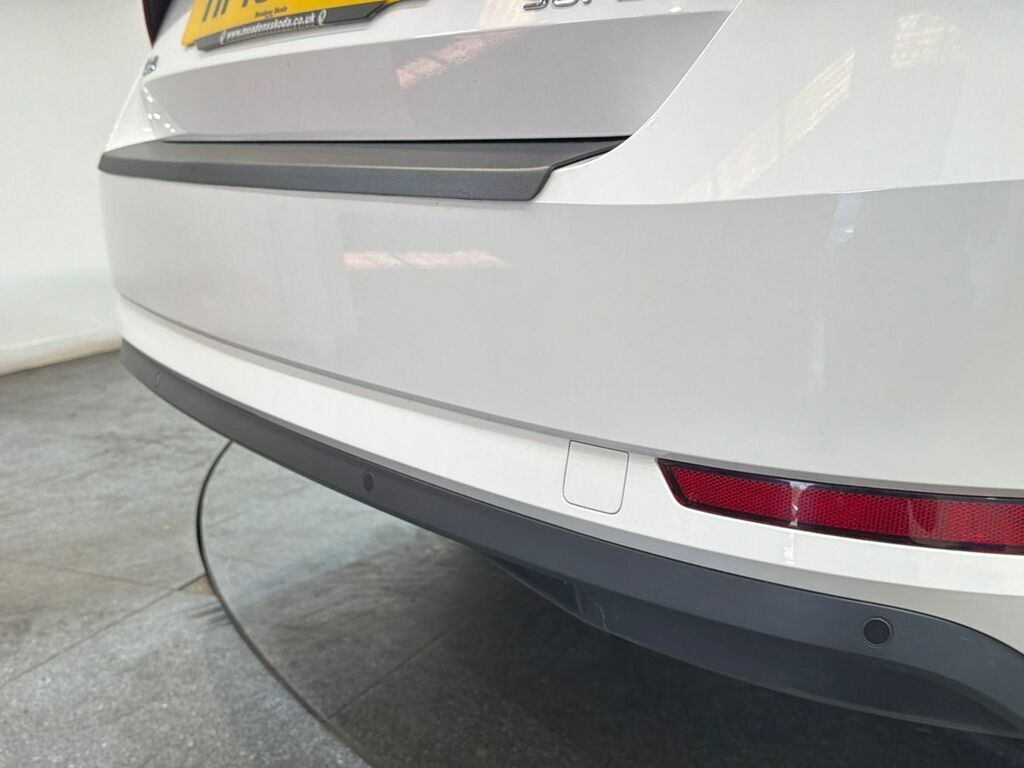 Skoda Superb 1.4 Tsi 150 Se White #6