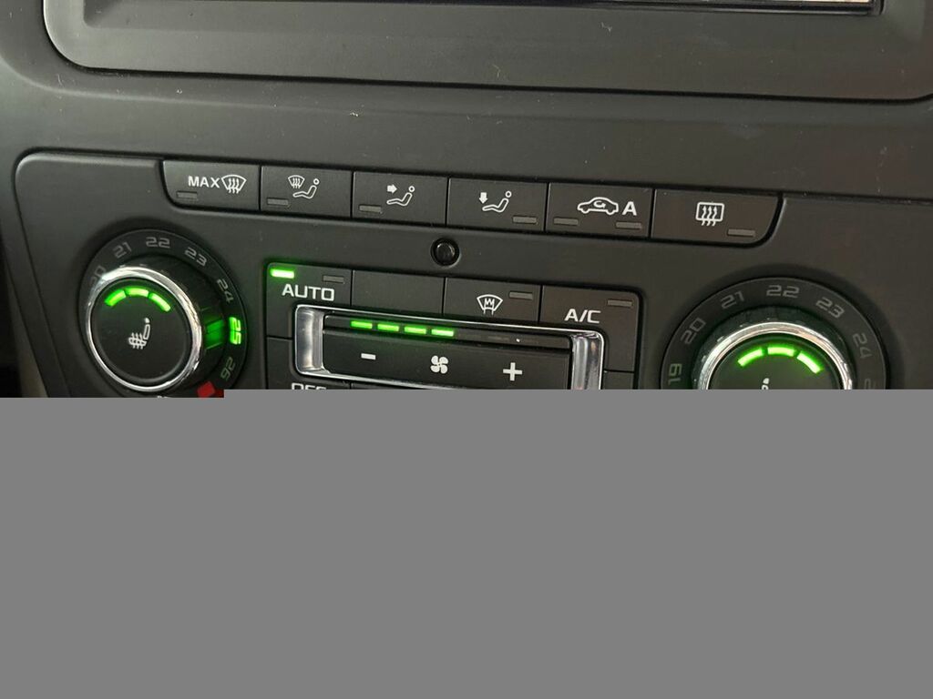 Skoda Yeti 1.2 Tsi 110 Se L Drive Dsg White #2