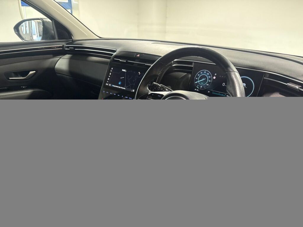 Hyundai Tucson Premium Red #8