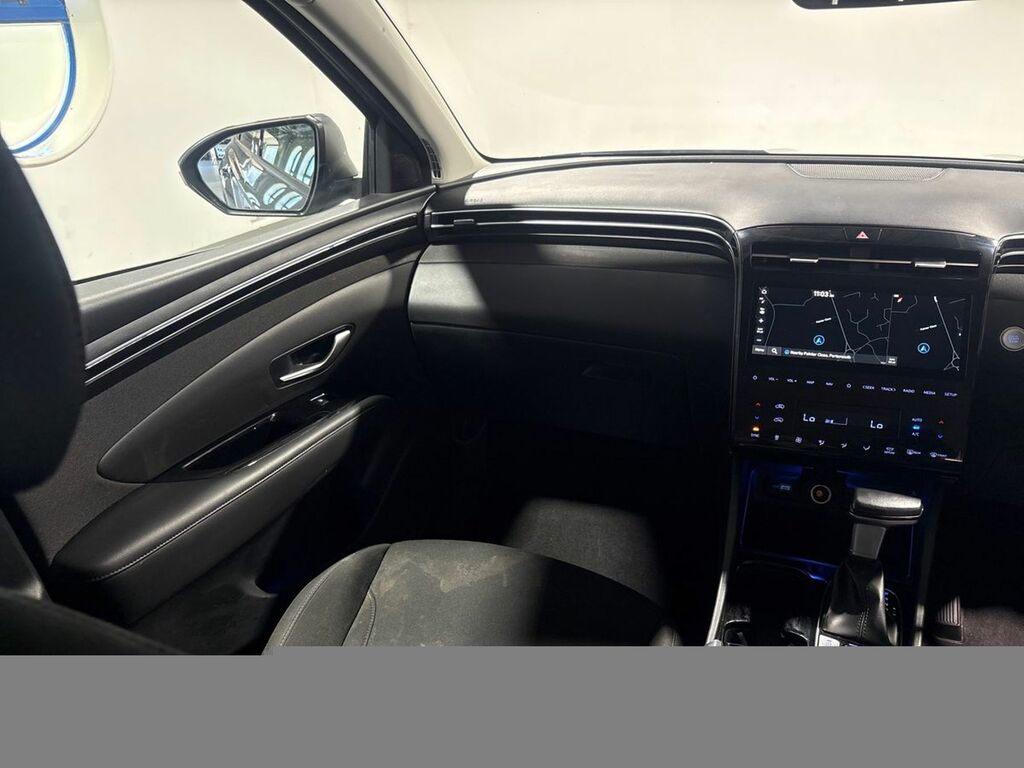 Hyundai Tucson Premium Red #10