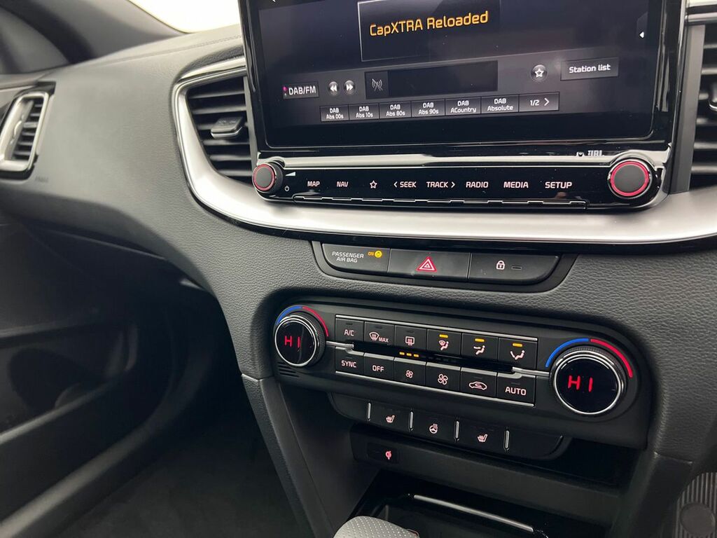 Kia Xceed 1.0T Gdi Isg 113 Gt-line S Dct White #26