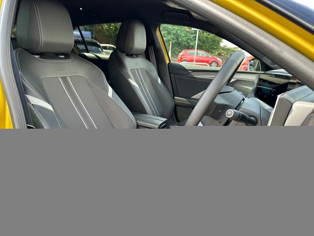Vauxhall Astra 115Kw Gs 54Kwh Yellow #4