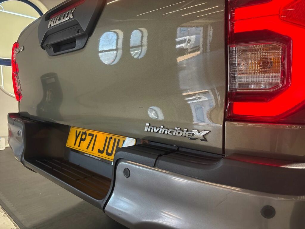 Toyota HILUX 2.4 D-4d Active Extra Pickup Extended Cab Dies White #9