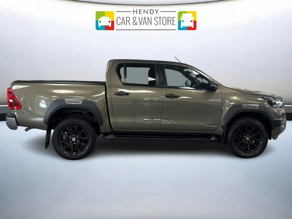 Toyota HILUX Invincible X Dcab Pick Up 2.8 D-4d Brown #2