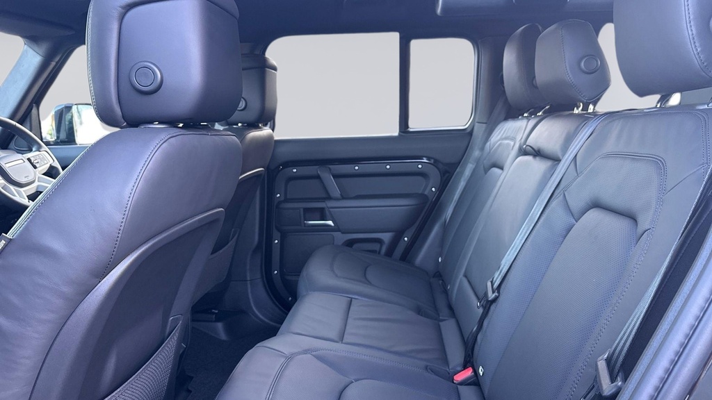 Land Rover Defender 110 3.0 D350 X-dynamic Hse 110 Black #4