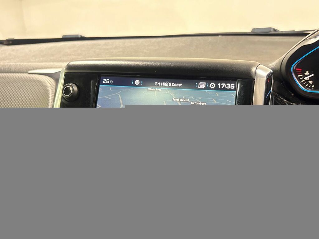 Peugeot 2008 1.2 Puretech 110 Allure Premium Red #4