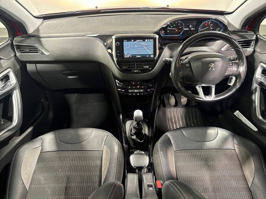 Peugeot 2008 1.2 Puretech 110 Allure Premium Red