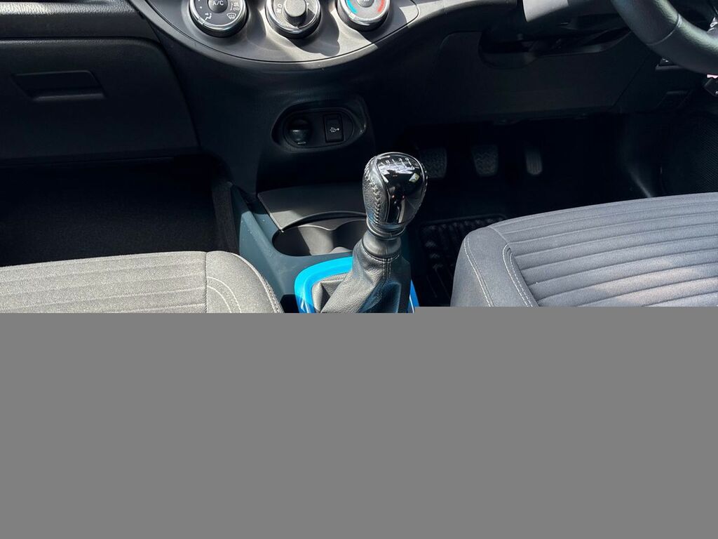 Toyota Yaris Vvt-i Icon Tech Red #14