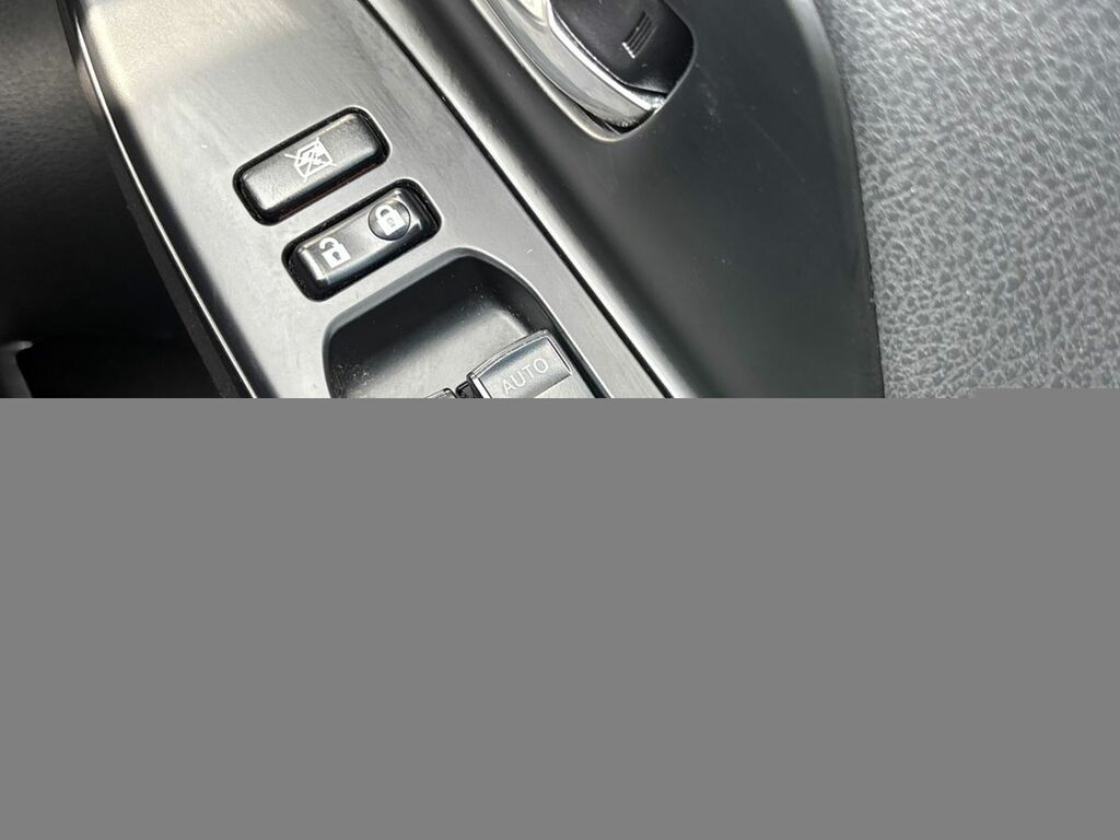Toyota Yaris Vvt-i Icon Tech Red #16