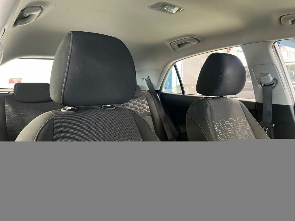 Kia RIO 1.4 2 6 Speed Silver #5