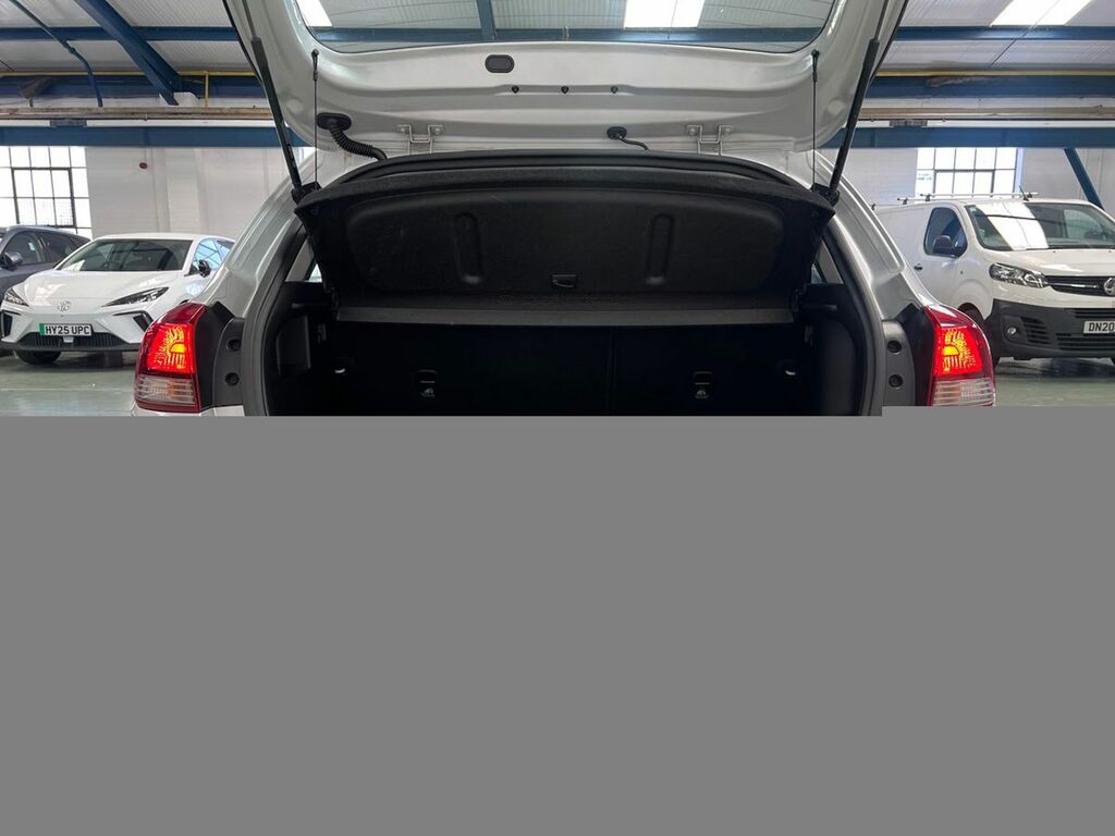 Kia RIO 1.4 2 6 Speed Silver #3
