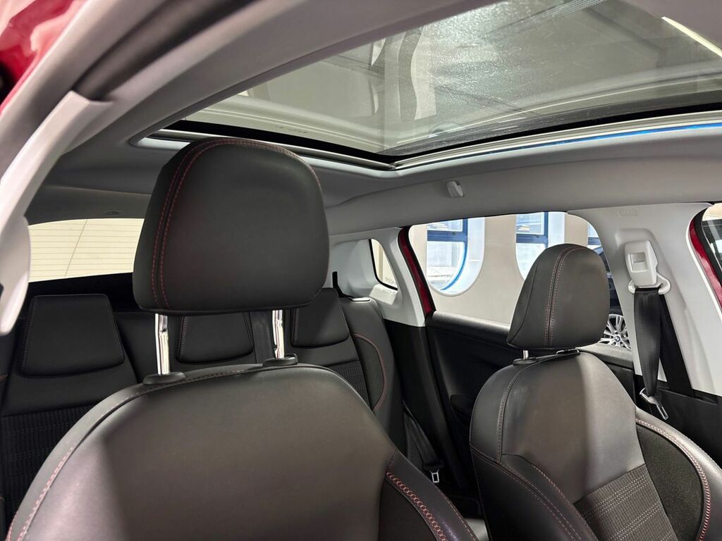Peugeot 2008 1.2 Puretech 110 Gt Line 6 Speed Red #2